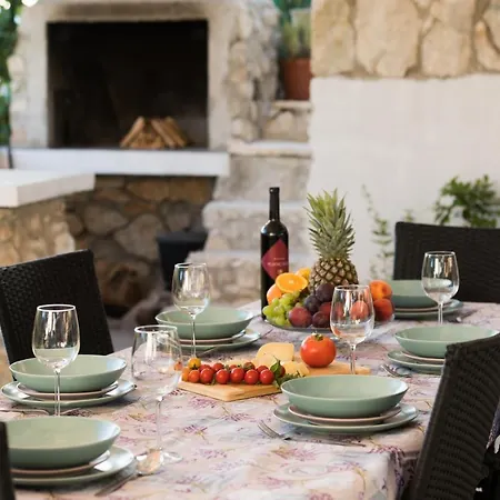 Stone House Marin Kostanje