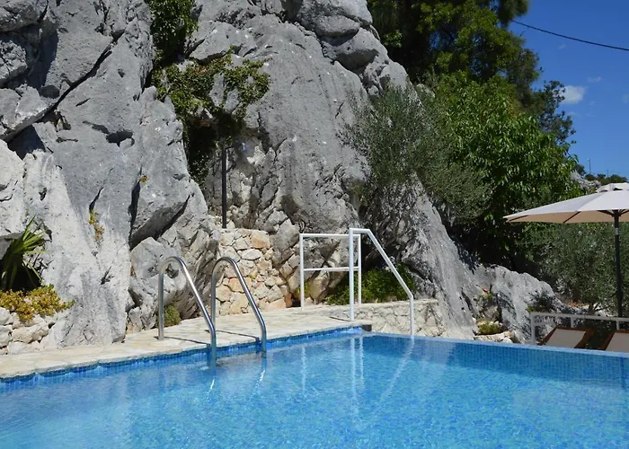 Stone House Marin Tatil Evi
